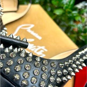 CHRISTIAN LOUBOUTIN CLOU NOEUD SPIKES